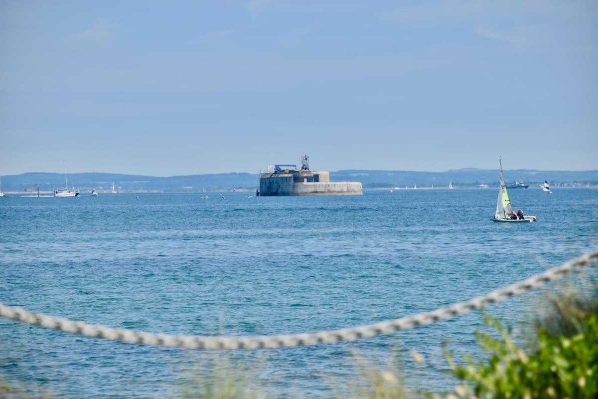 12A Solent Landing Direct Beach Access Bembridge Exterior photo