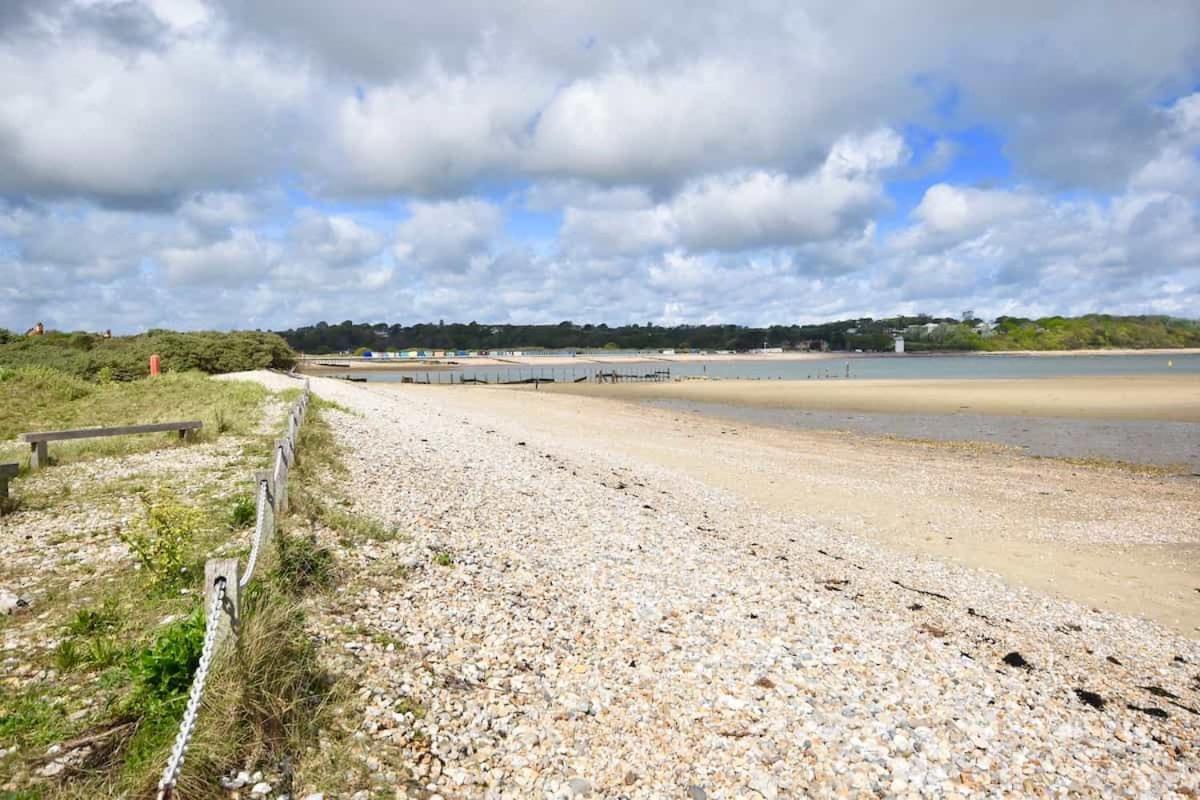 12A Solent Landing Direct Beach Access Bembridge Exterior photo